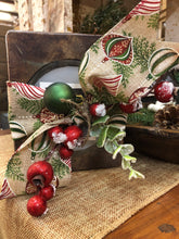 Load image into Gallery viewer, Decorated Wooden Candle Box - 1 Hole